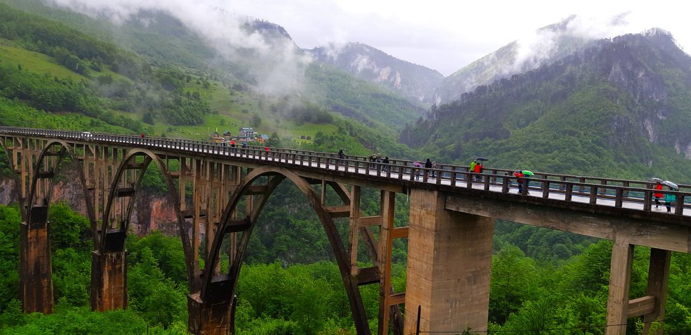 Дождь на мосту Джурджевича. Черногория.