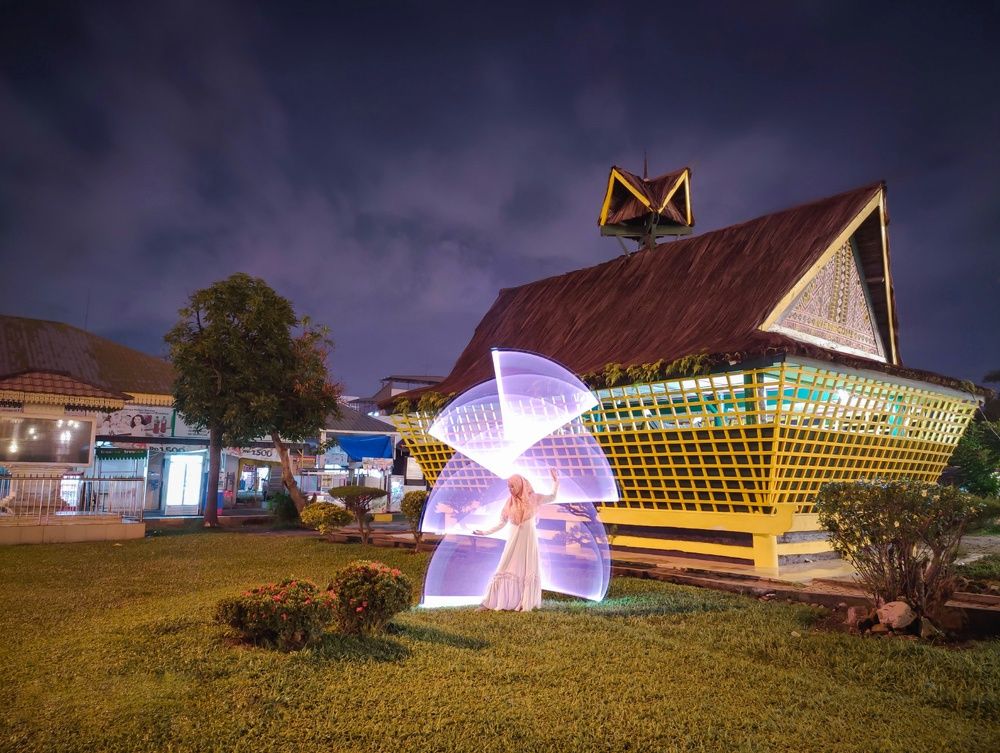 Photograph by Hendry