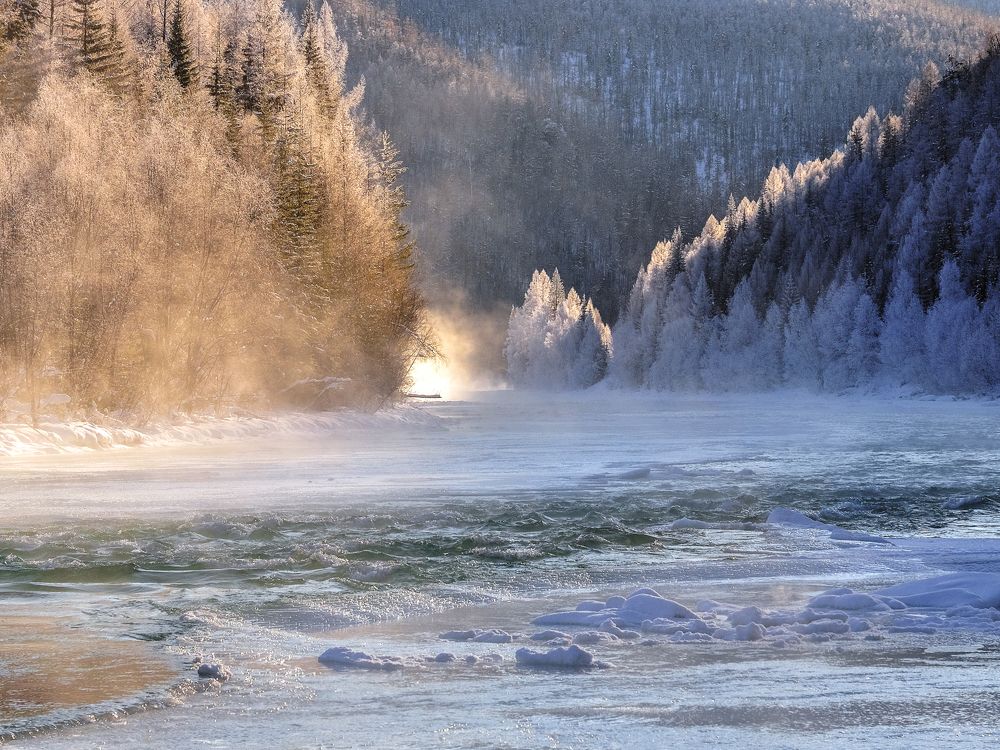 Мороз, река и солнце.