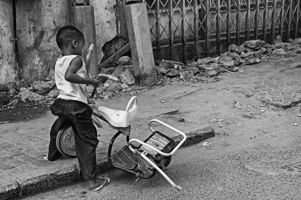 Photograph by Shaker Alwarsh