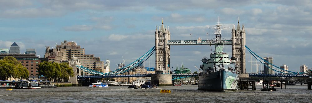 Tower Bridge. London.