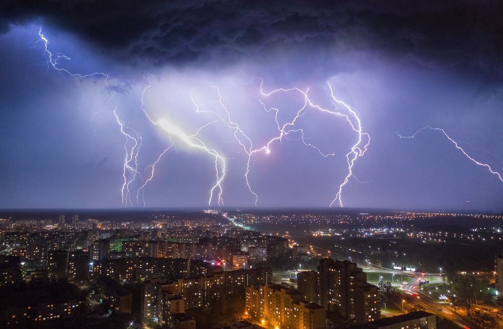 Люблю грозу в начале мая...