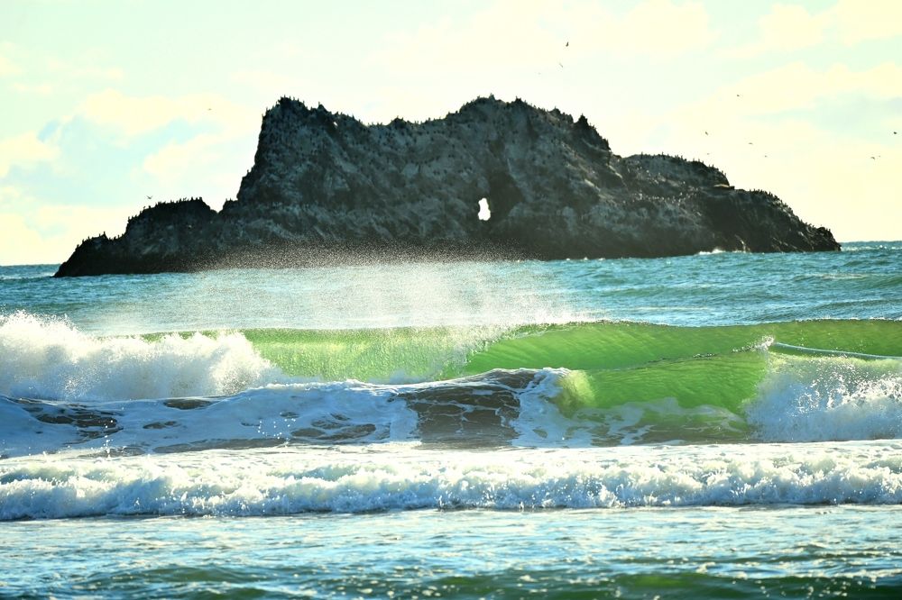 Волны Тихого океана