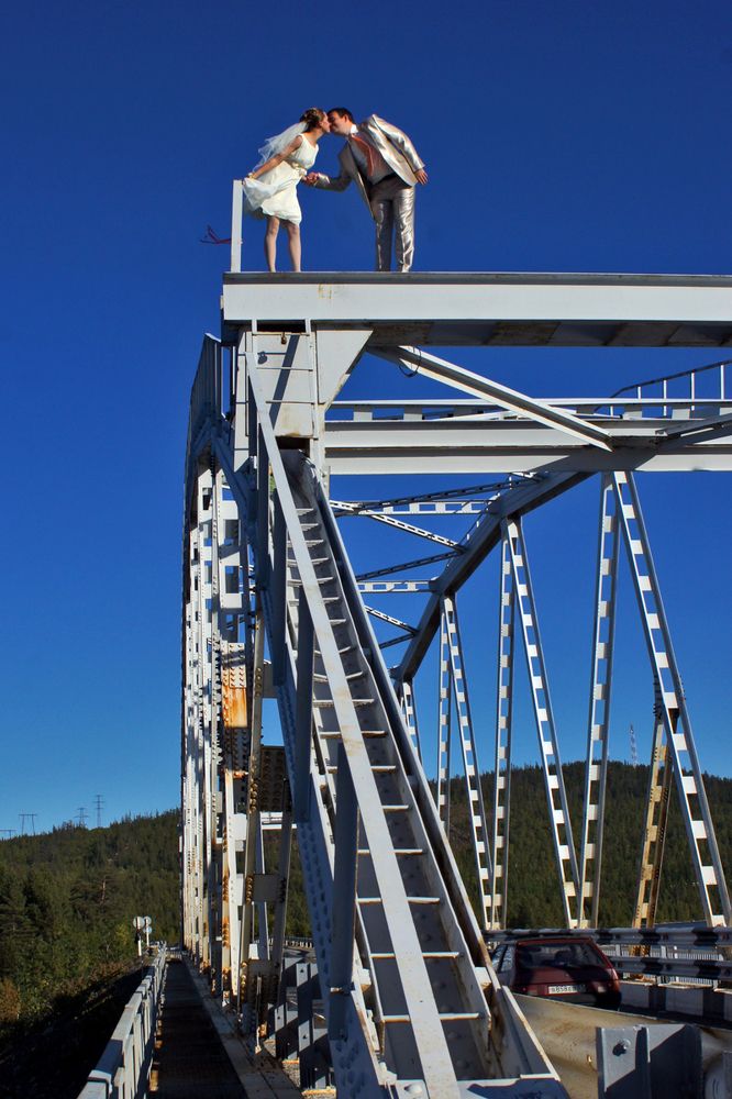 Поцелуй на мосту