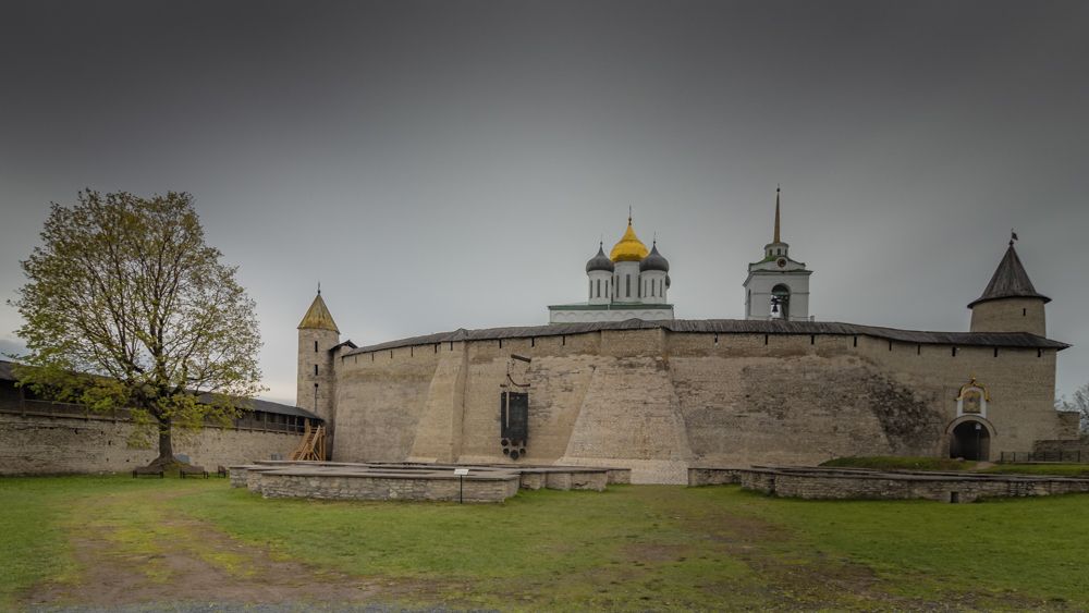 Kremlin Wall and The Holy Trinity Cathedral