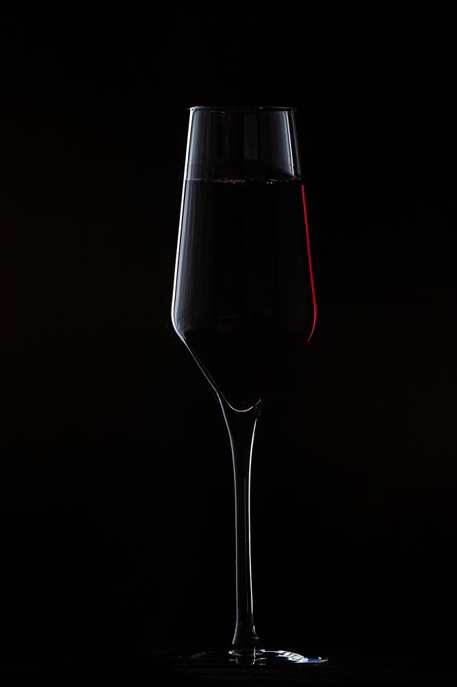 Красное на черном