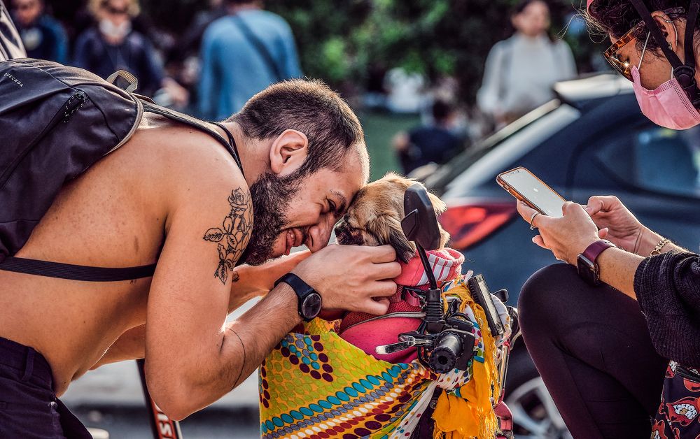 Встреча на прогулке. На улицах Тель Авива.