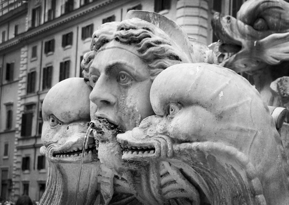 Фонтан Пантеон на площади Ротонда , Рим