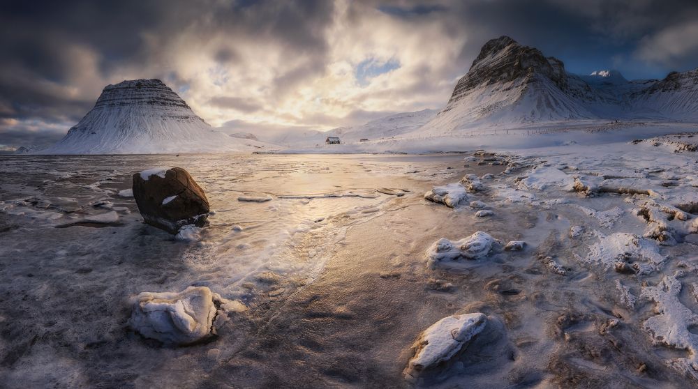 Photograph by Carlos Solinis Camalich