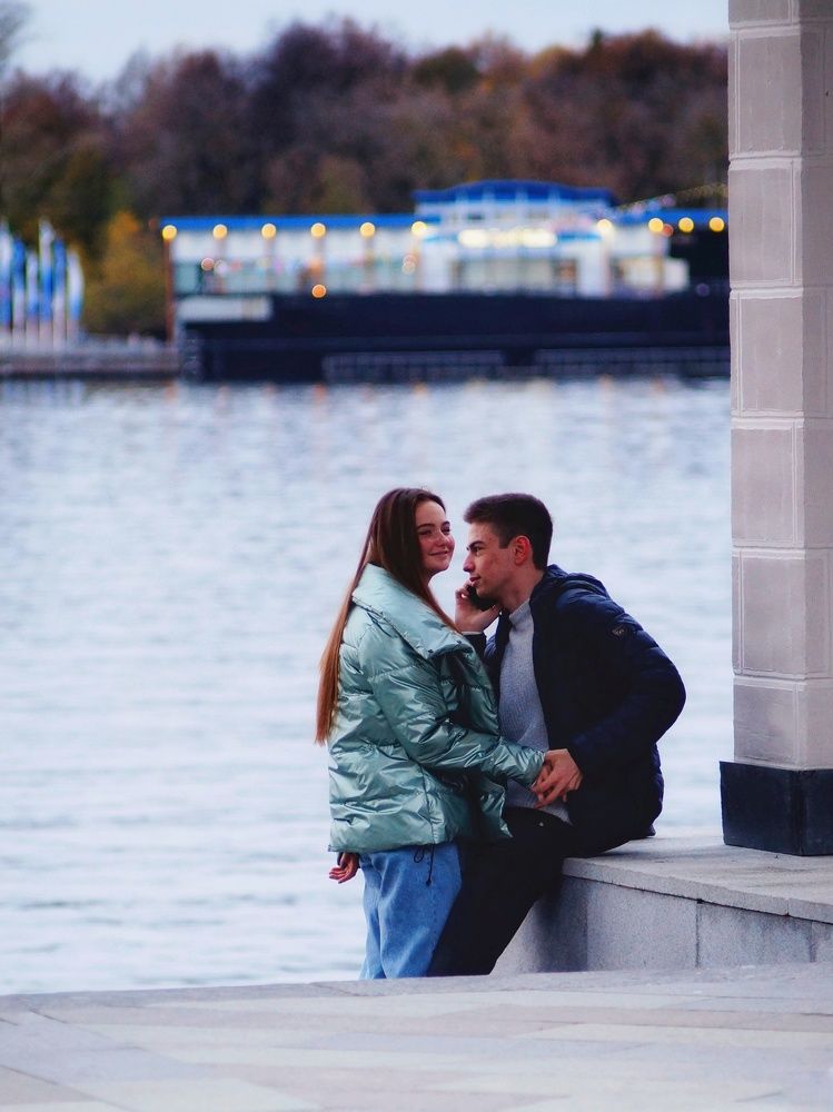 Love story near the river