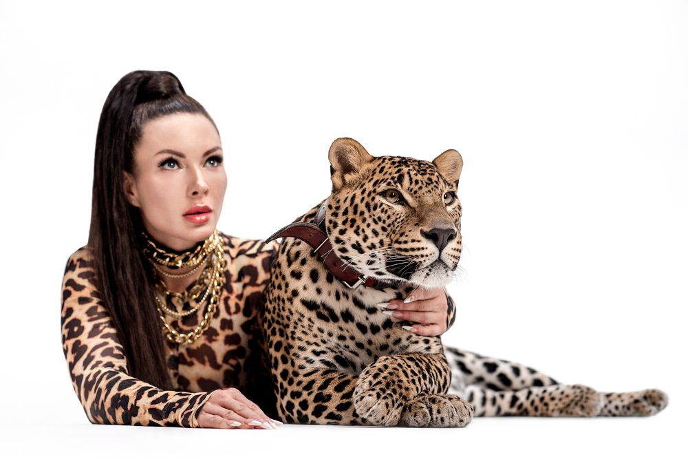 Женщина-кошка