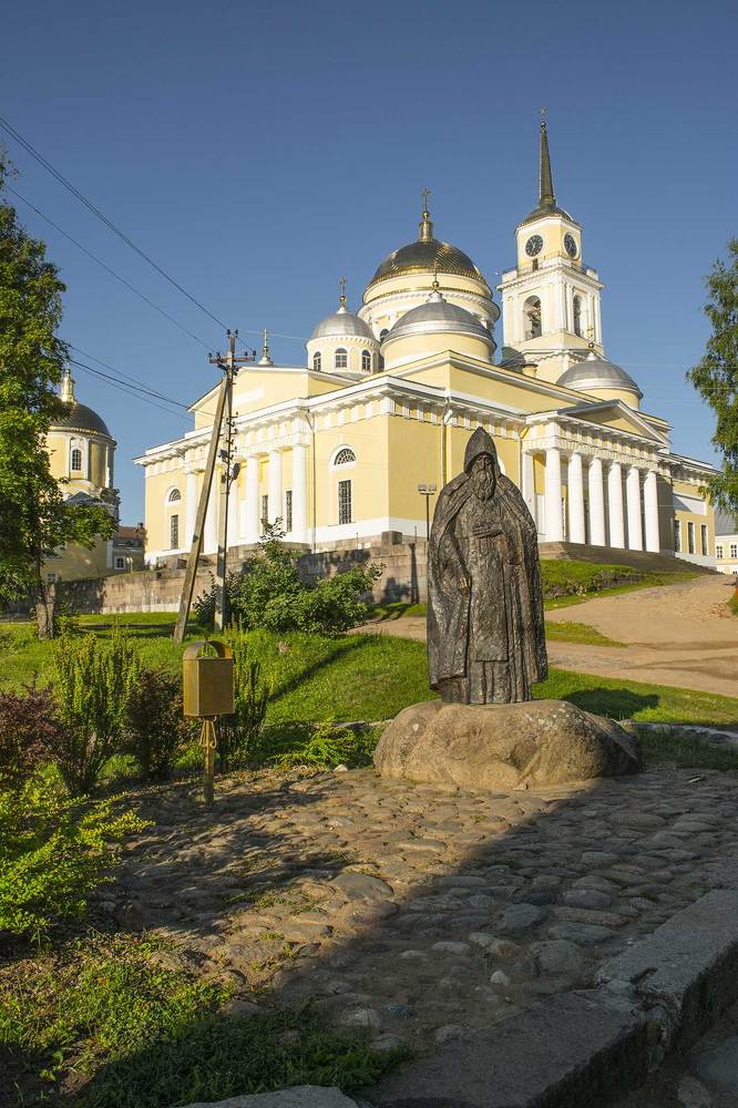 Нилова Пустынь.