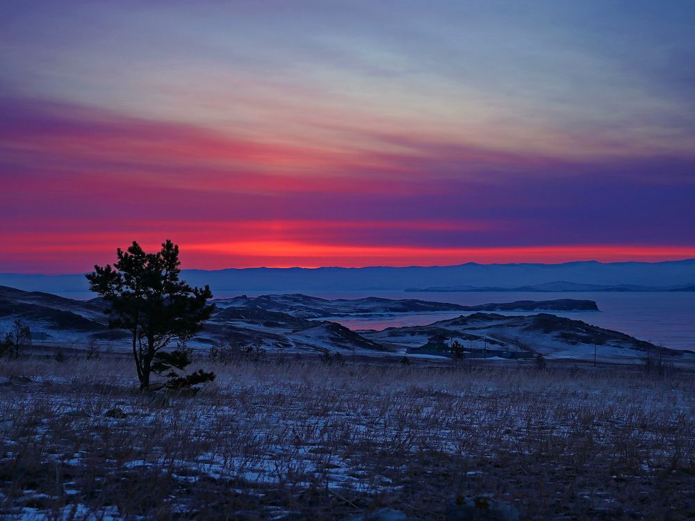 Рассвет над Байкалом