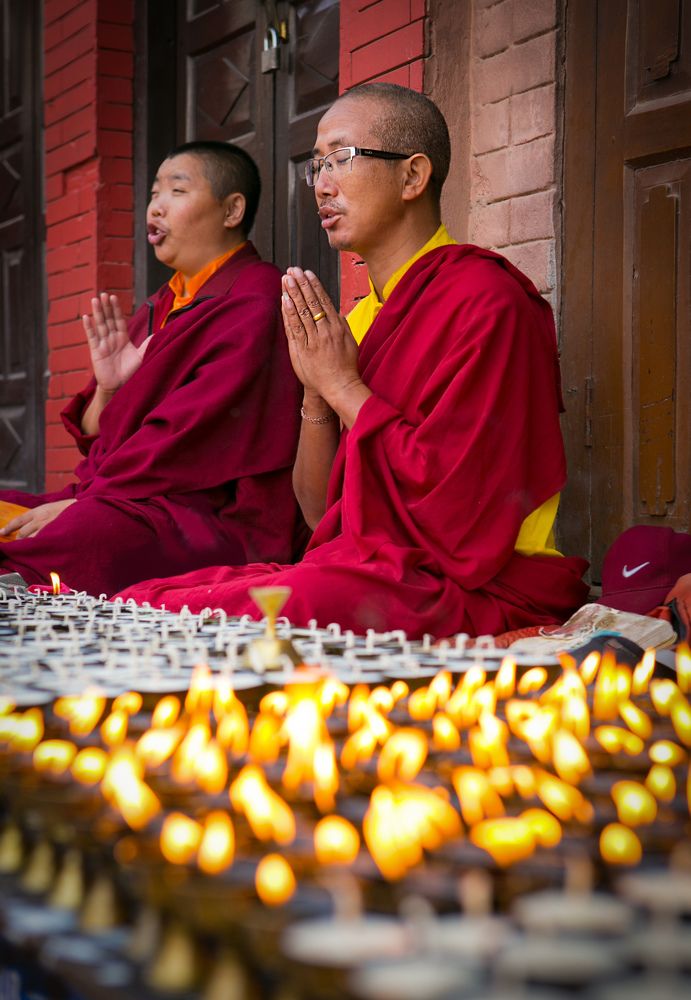 Поющие монахи.