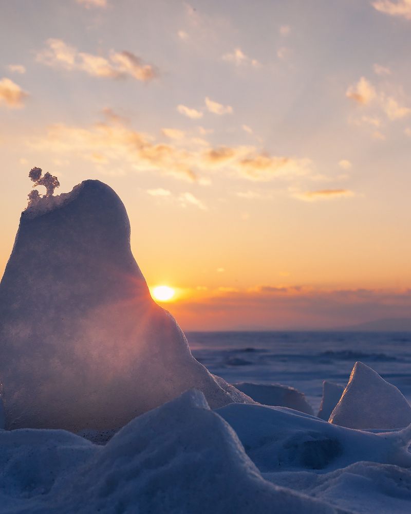 Море, закат и лед