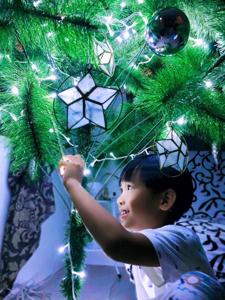 Photograph by Delos Santos April