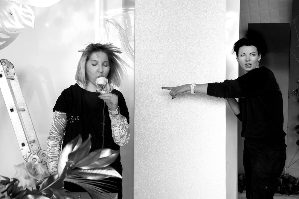 Флорист и главный инженер.