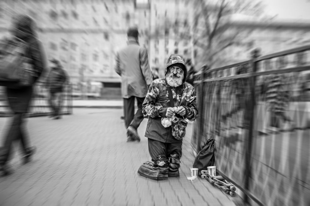 Безногий человек