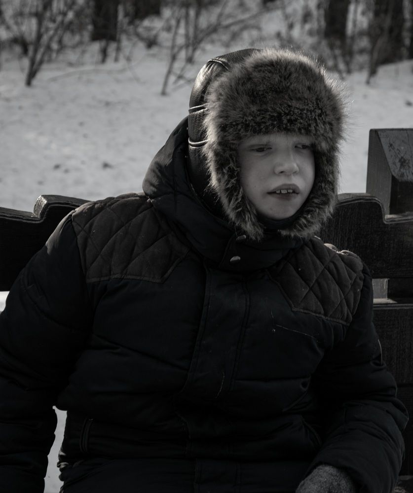 Услышав музыку