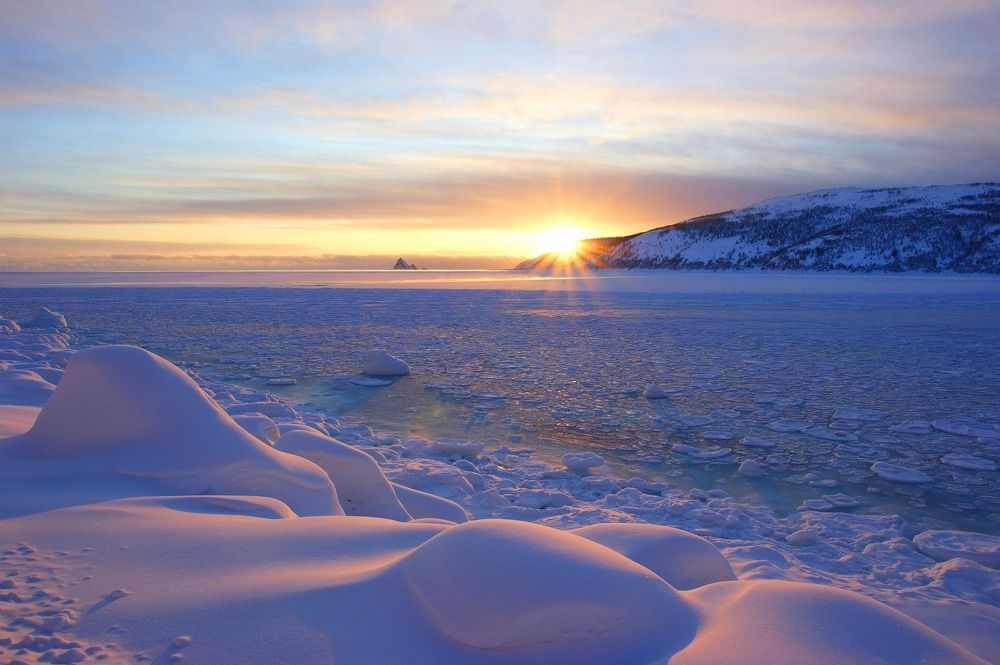 Зимний рассвет на бухте