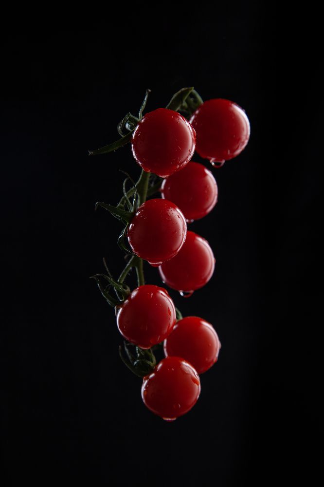 Красное на чёрном