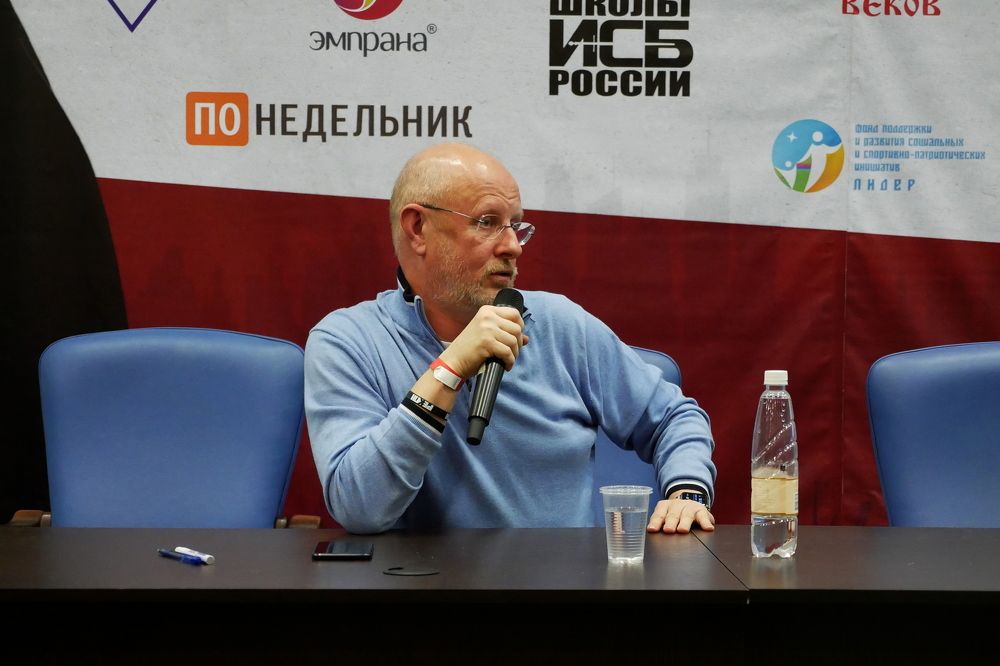 Дмитрий Пучков