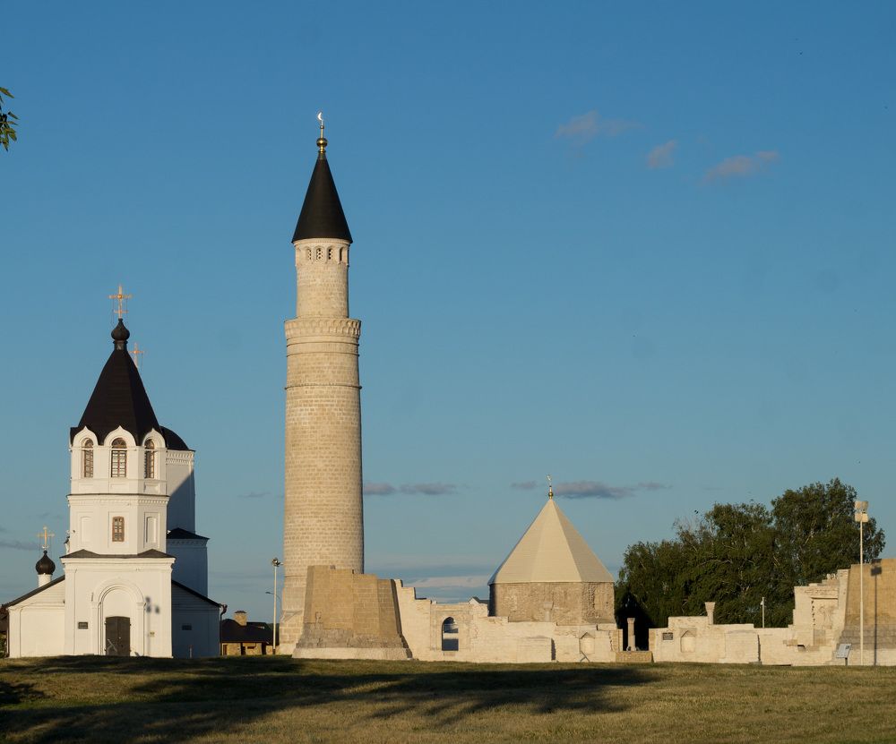 По соседству