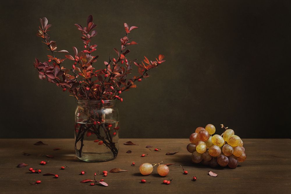 В теплых тонах.