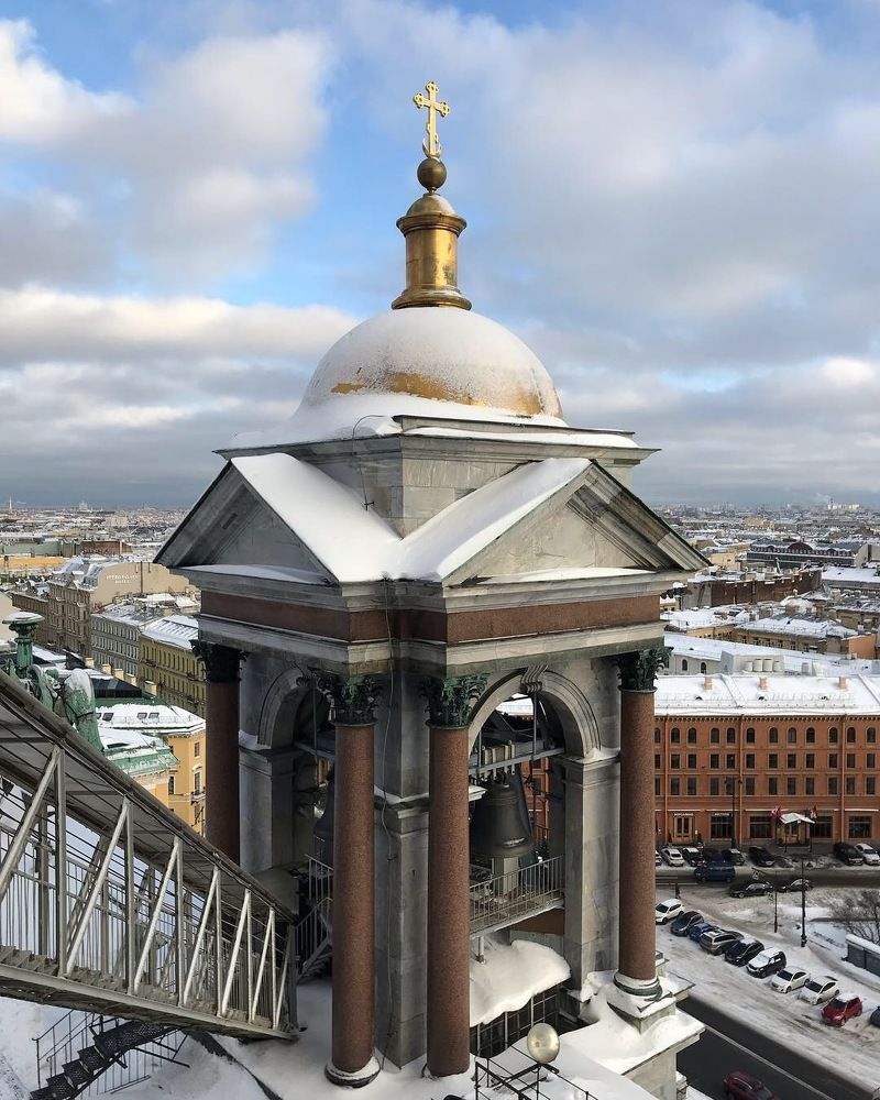 Вид на Питер с колоннады Исаакия