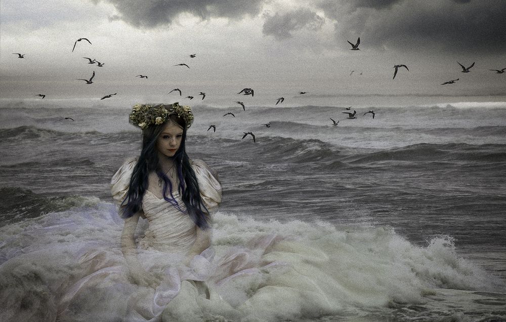 The girl and the sea