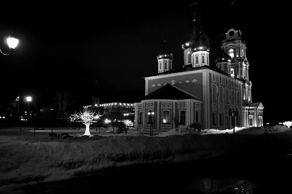 Ещё не ночь