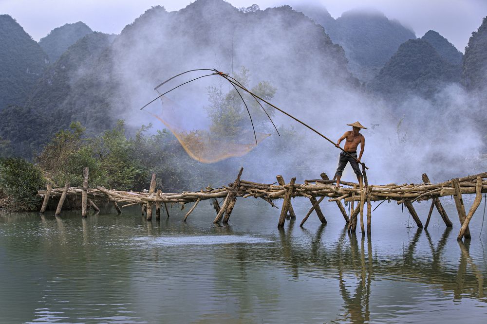 Photograph by Hoàng Phong