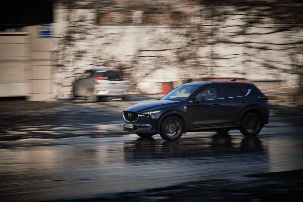 Летящая Мазда