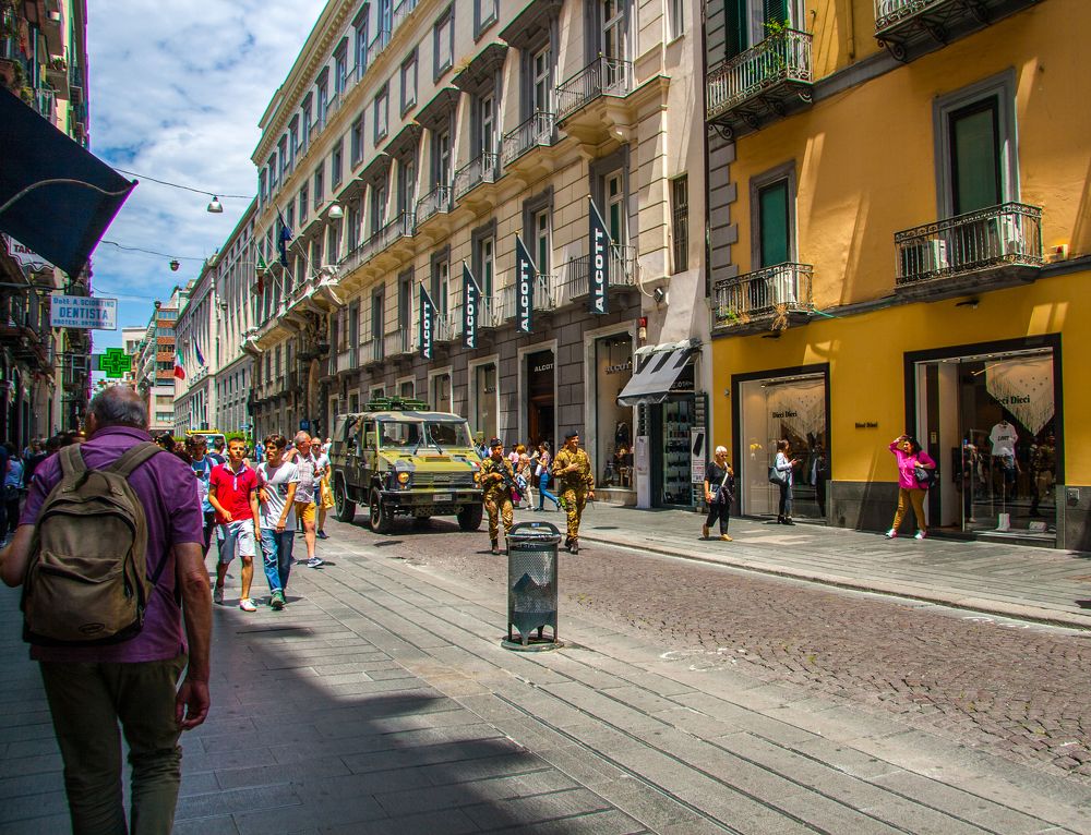 Италия, Неаполь