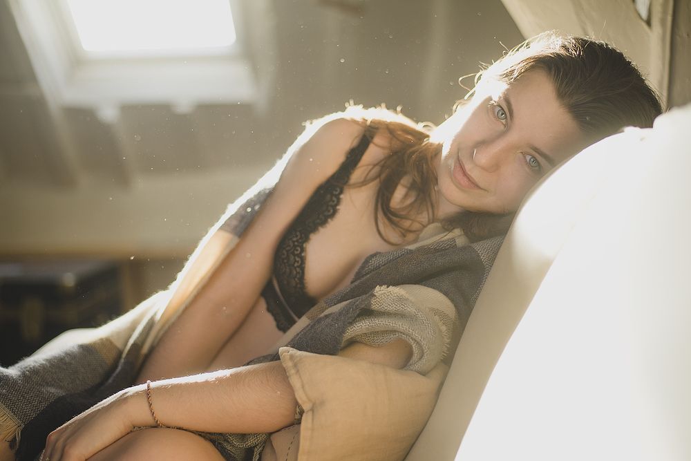 На чердаке под пледом