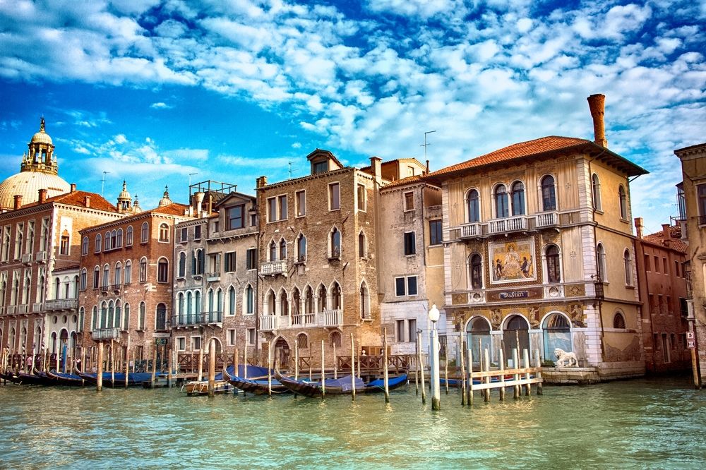 Photograph by Valentin Kayudin