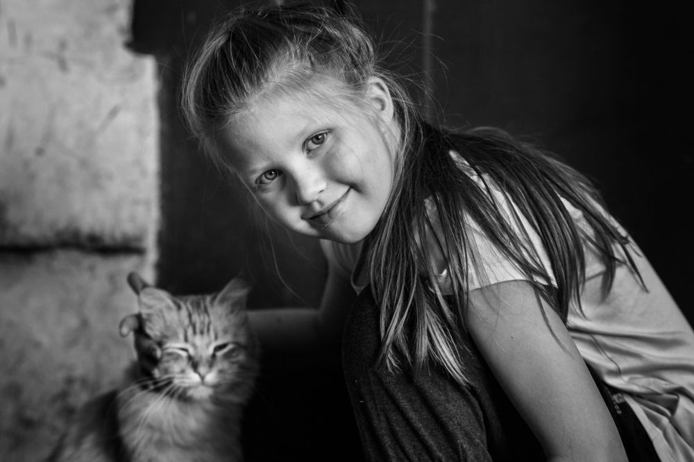 Я искала тебя дворами тёмными...