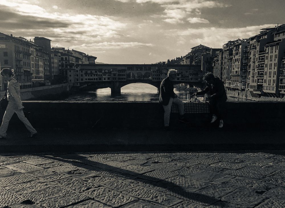 Breakfast by the river