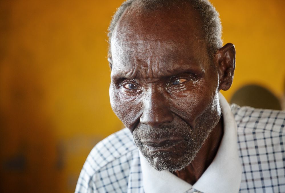 Старик из племени Эль Моло