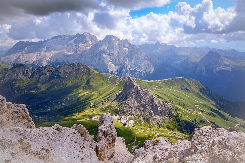 Под голубым крылом