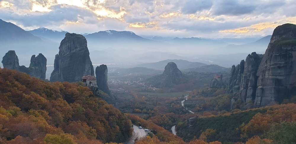 Photograph by Nikos Leonov