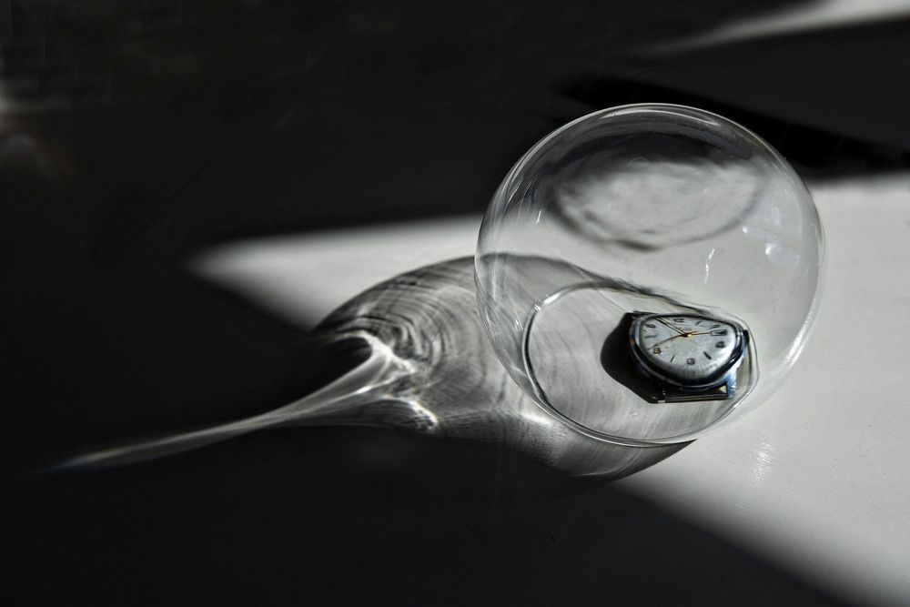 Застыла в полёте минута, забыв, что летела к кому-то