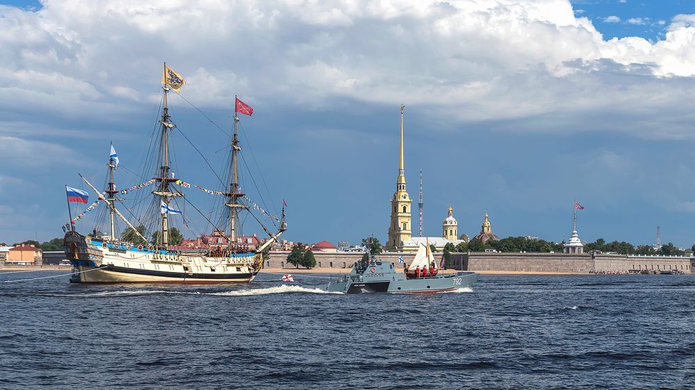 Красуйся, град Петров!