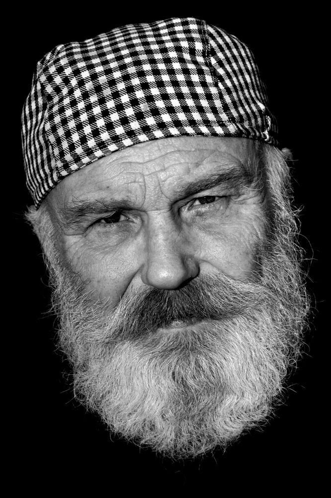 Портрет в темной тональности