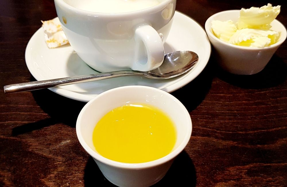 Завтрак с мёдом.