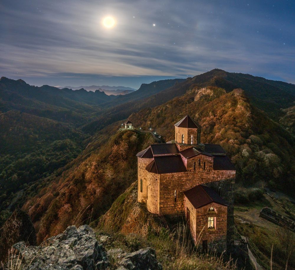 Шаонинский храм в лунном свете