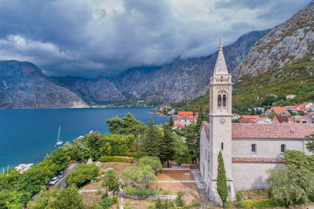 Photograph by Aleksei Kazakov