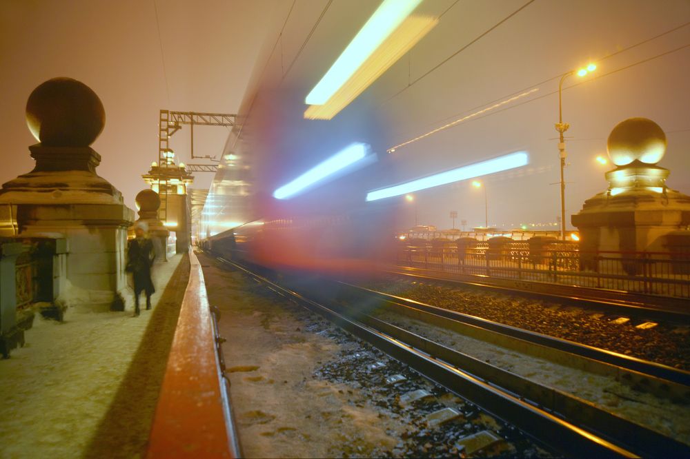 МЕГАПОЛИС. ВЕЧЕРОВАНИЕ