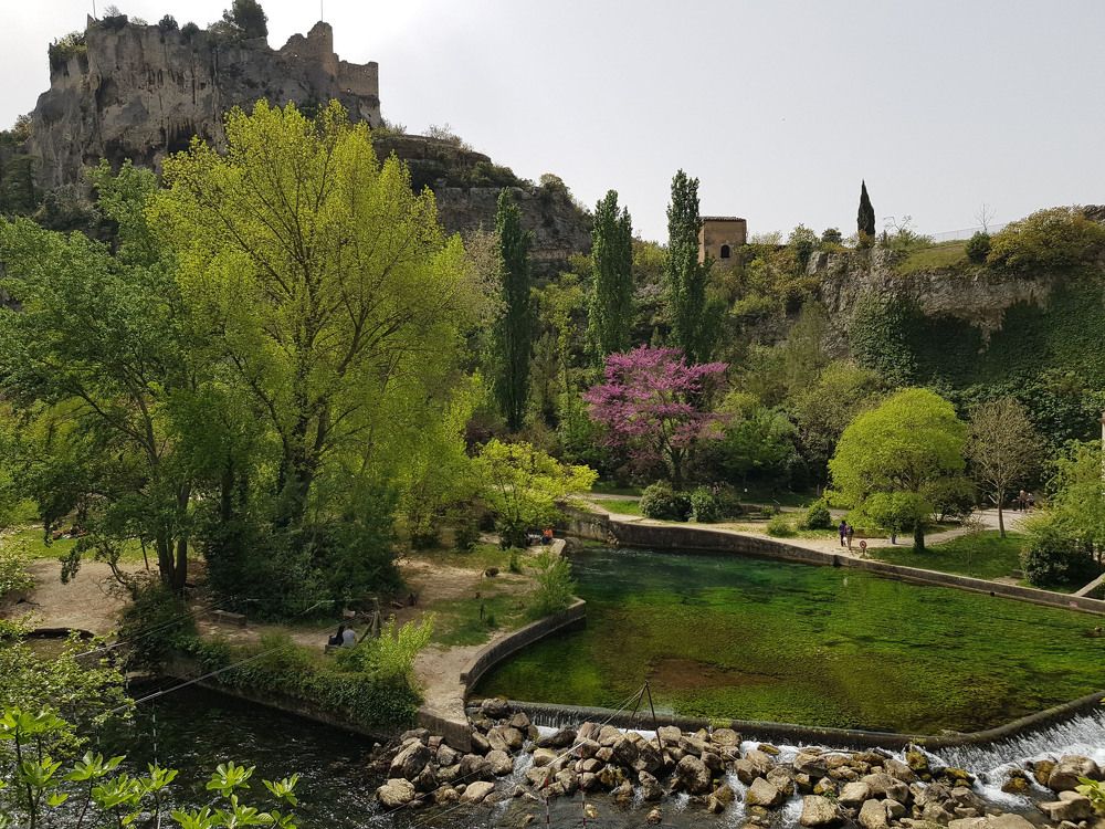 Summer in Fontaine-de-Vaucluse