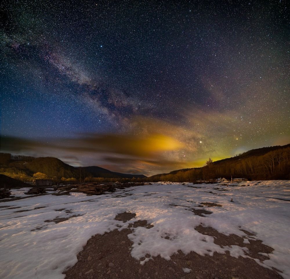 An Early Spring Milky Way